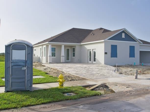 Best Portable toilet rental cost  in Eastmont, WA